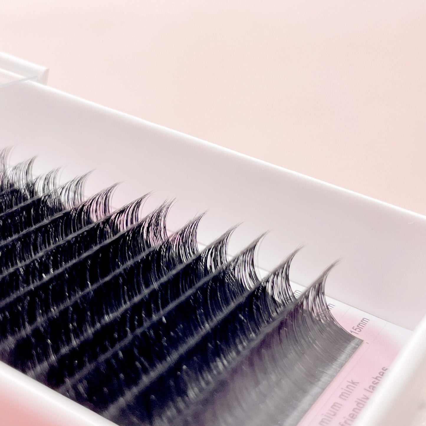 0.03 MATTE MINK lash trays π