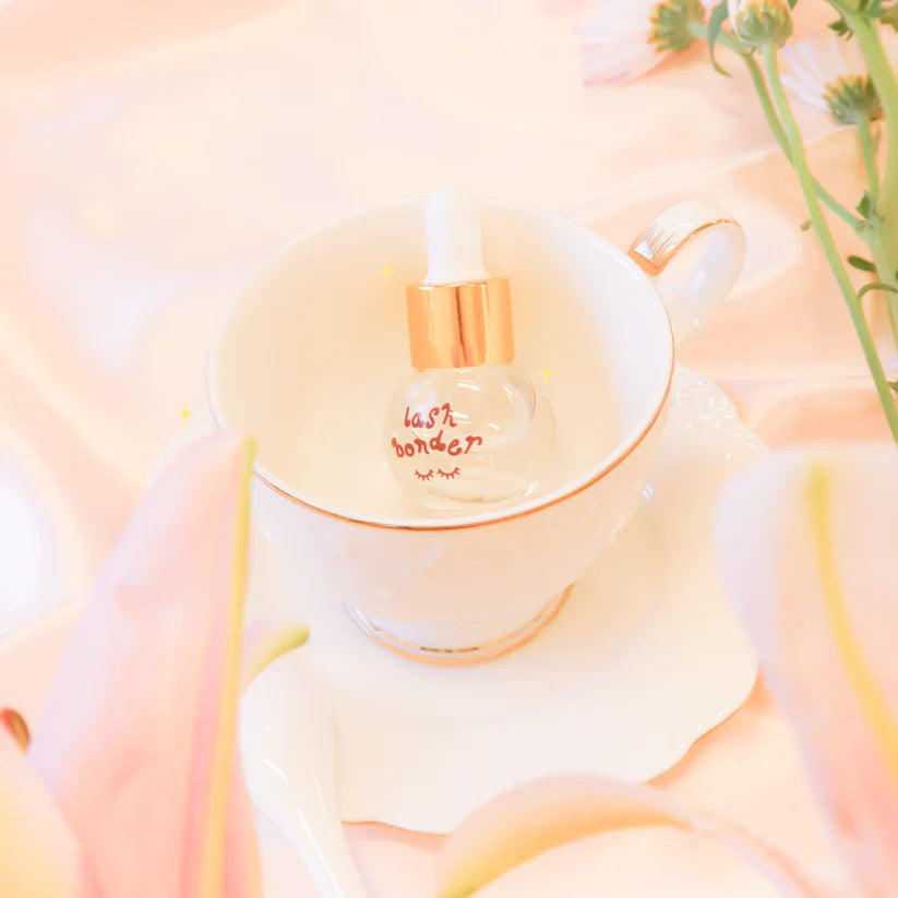 BEAUTÉ NÉCESSAIRE artist essentials *MAY*
