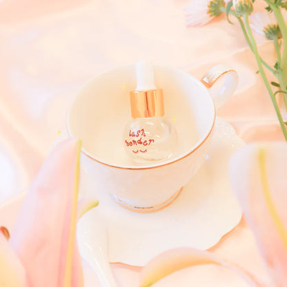 BEAUTÉ NÉCESSAIRE artist essentials *MAY*